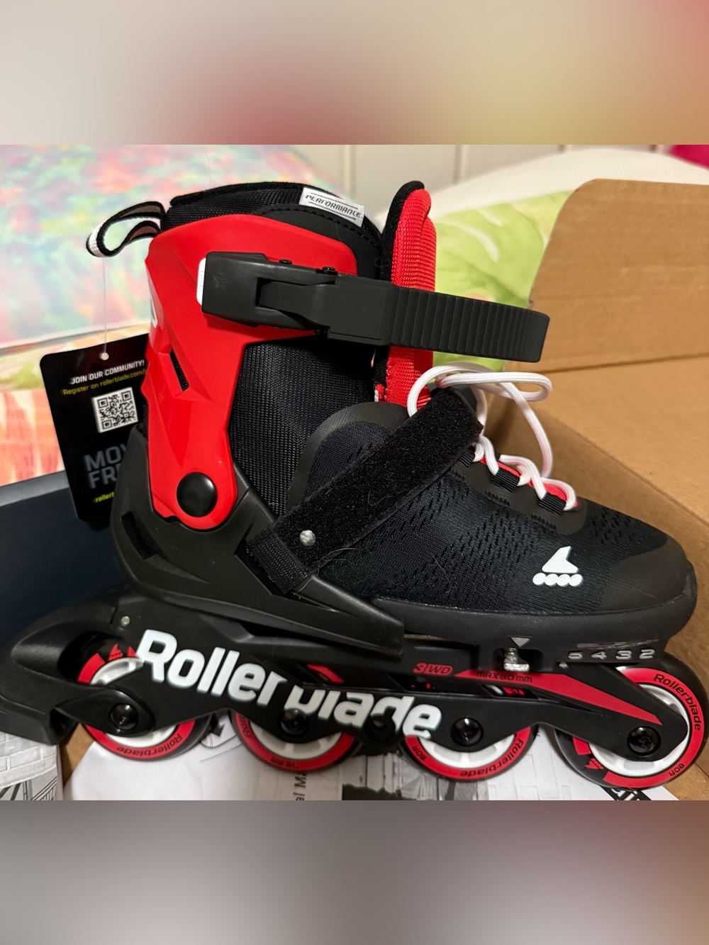 Kids Adjustable Inline Skates - Black & Red - Picture 2 of 5